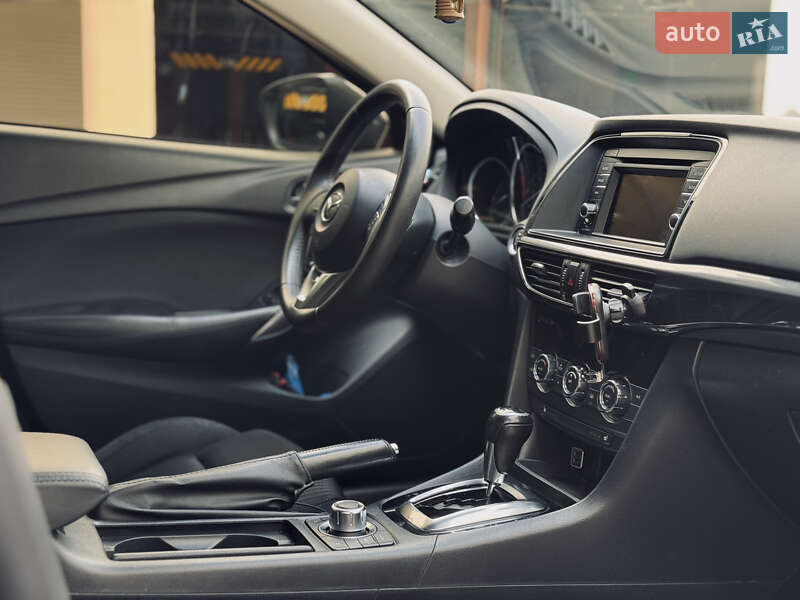 Седан Mazda 6 2014 в Киеве