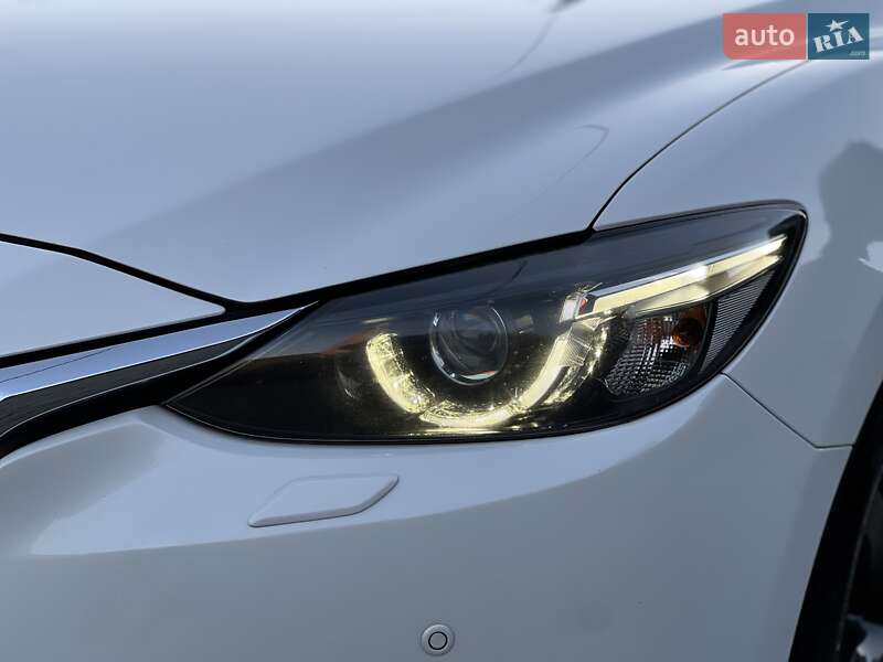 Седан Mazda 6 2015 в Ровно