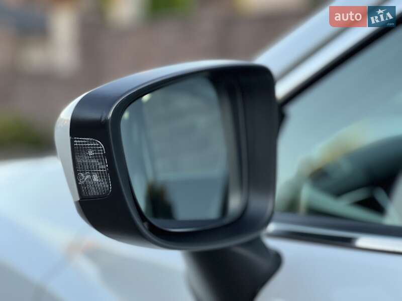 Седан Mazda 6 2015 в Ровно