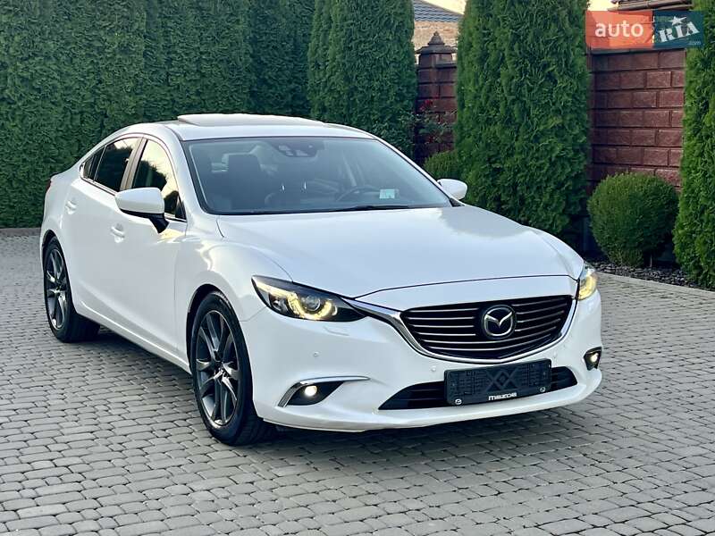 Седан Mazda 6 2015 в Ровно
