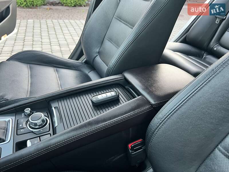 Седан Mazda 6 2015 в Ровно