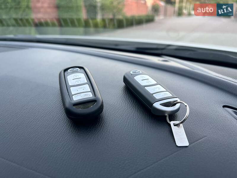Седан Mazda 6 2015 в Ровно