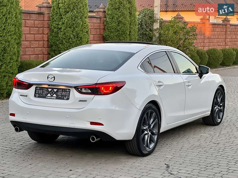 Седан Mazda 6 2015 в Ровно