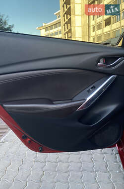 Седан Mazda 6 2015 в 