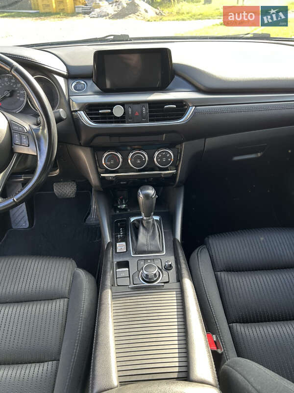 Седан Mazda 6 2016 в Ужгороде