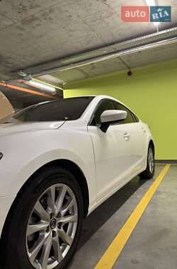 Седан Mazda 6 2015 в 