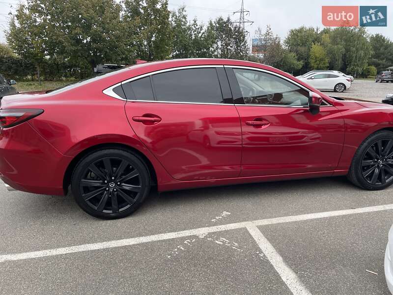 Седан Mazda 6 2020 в Вишневом