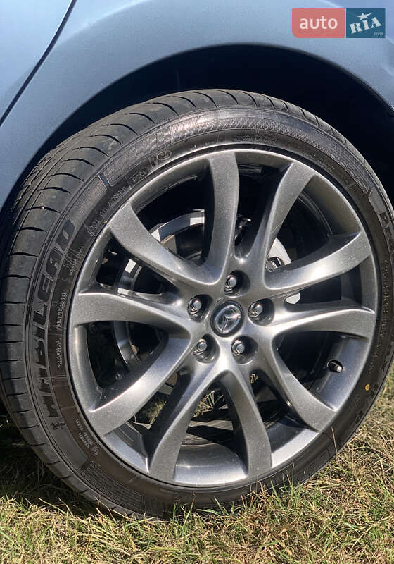 Седан Mazda 6 2014 в Гайсине