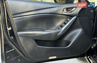 Седан Mazda 6 2016 в 