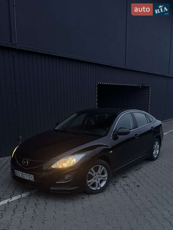 Седан Mazda 6 2010 в 