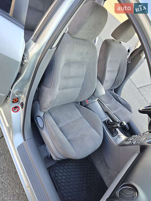 Седан Mazda 6 2003 в Киеве