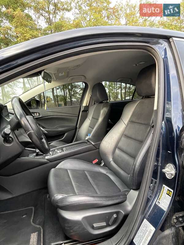 Седан Mazda 6 2016 в Днепре
