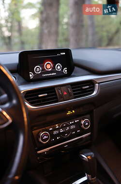 Седан Mazda 6 2016 в 