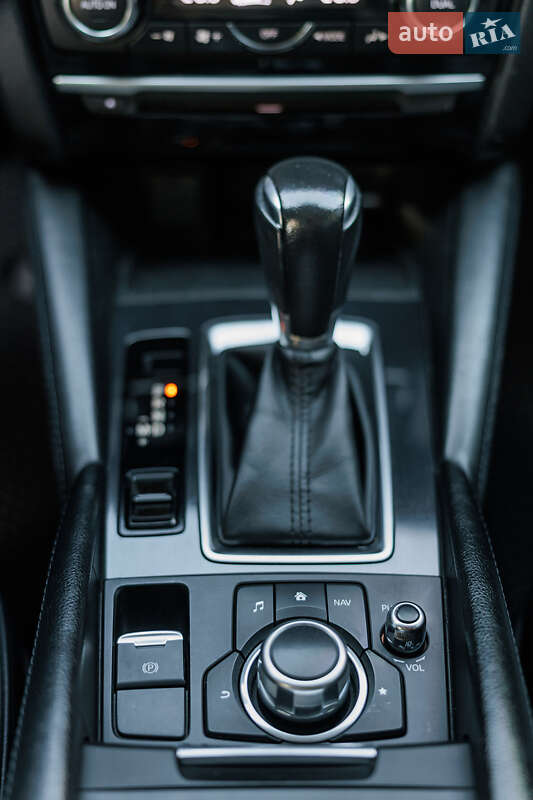 Седан Mazda 6 2015 в Днепре