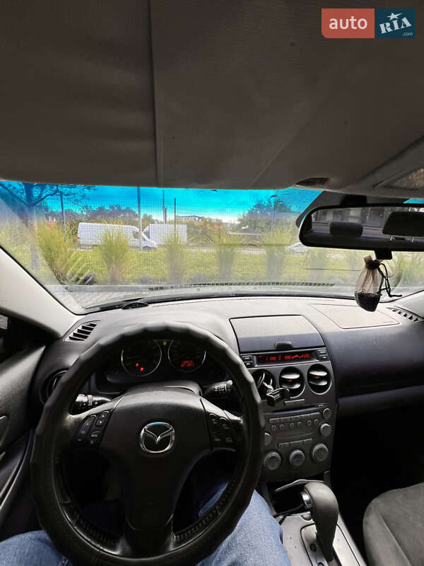 Седан Mazda 6 2004 в Ровно