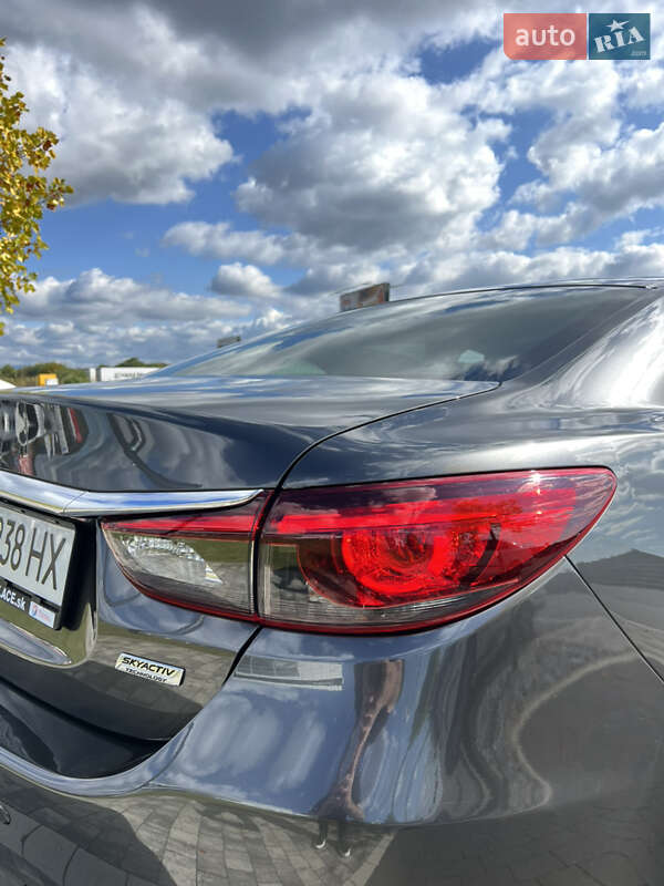 Седан Mazda 6 2016 в Мукачево
