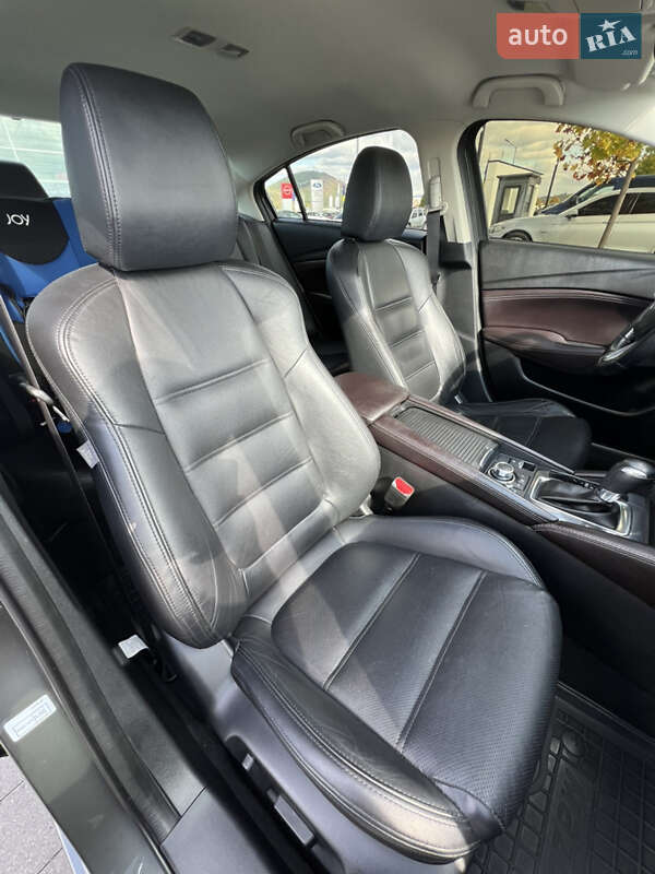 Седан Mazda 6 2016 в Мукачево