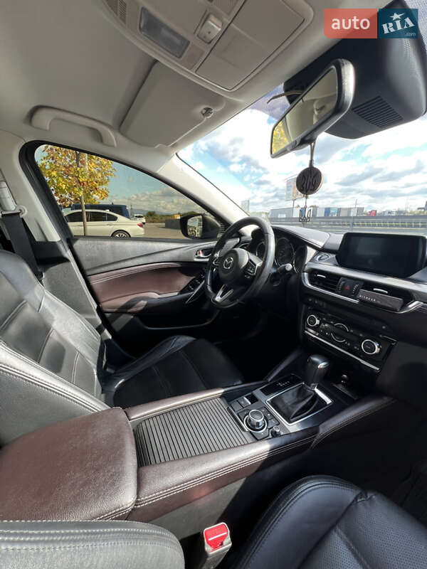 Седан Mazda 6 2016 в Мукачево