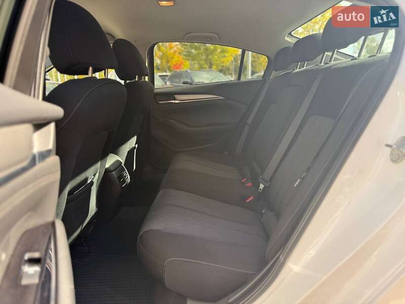 Седан Mazda 6 2019 в Киеве