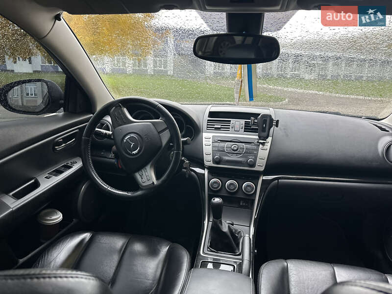 Седан Mazda 6 2008 в Волочиске
