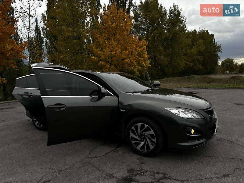 Седан Mazda 6 2010 в Горішніх Плавнях