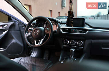 Седан Mazda 6 2015 в 