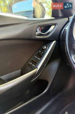 Седан Mazda 6 2015 в 