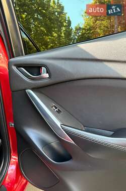 Седан Mazda 6 2015 в 