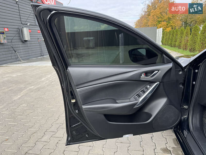 Седан Mazda 6 2016 в Киеве