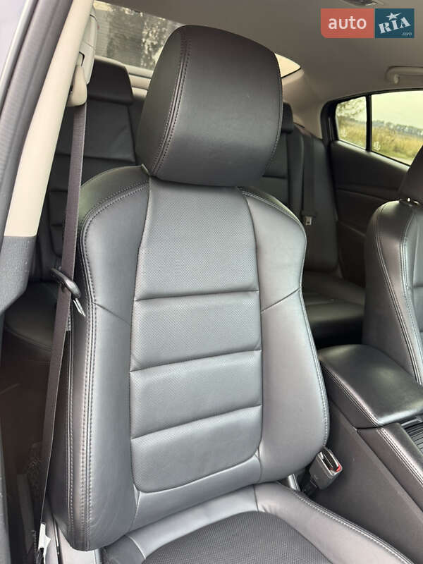 Седан Mazda 6 2016 в Киеве