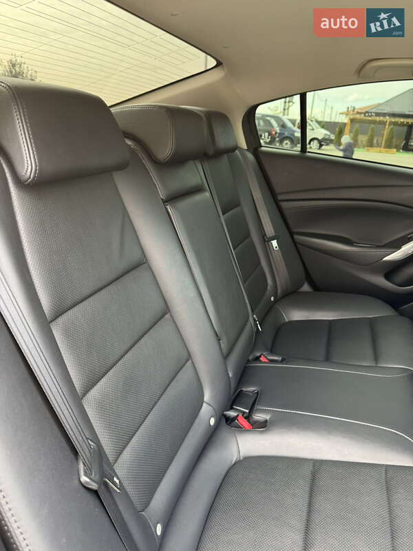Седан Mazda 6 2016 в Киеве