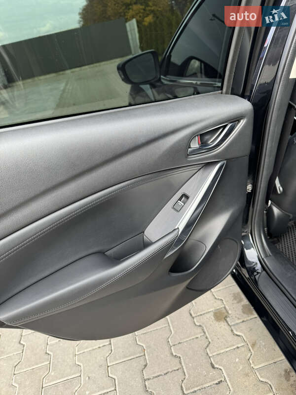 Седан Mazda 6 2016 в Киеве
