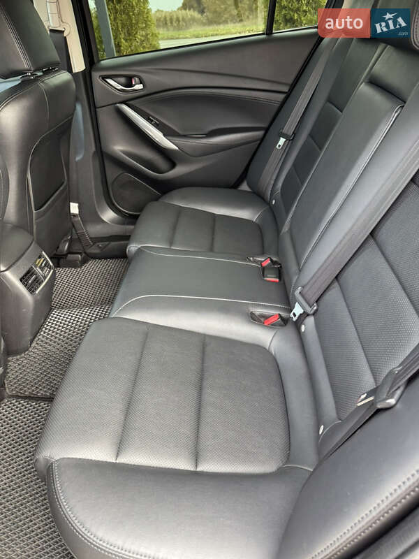Седан Mazda 6 2016 в Киеве