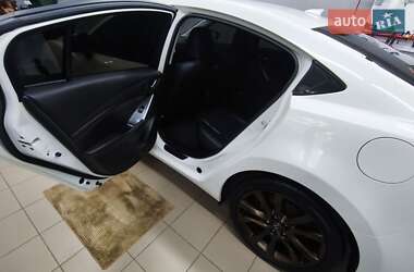 Седан Mazda 6 2015 в 