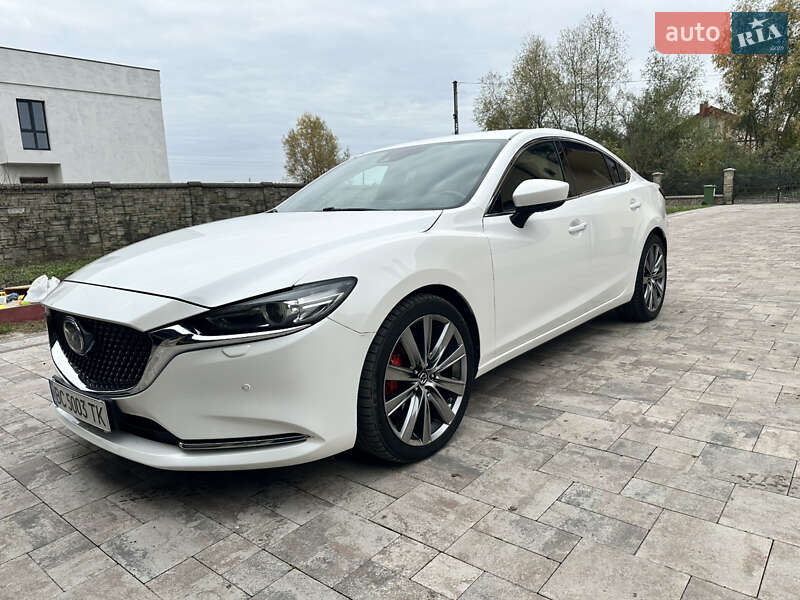 Седан Mazda 6 2018 в Жовкві