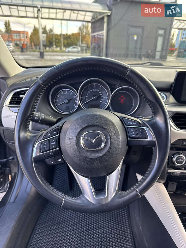 Седан Mazda 6 2015 в Миколаєві