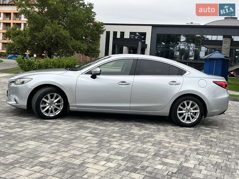 Седан Mazda 6 2016 в Мукачево