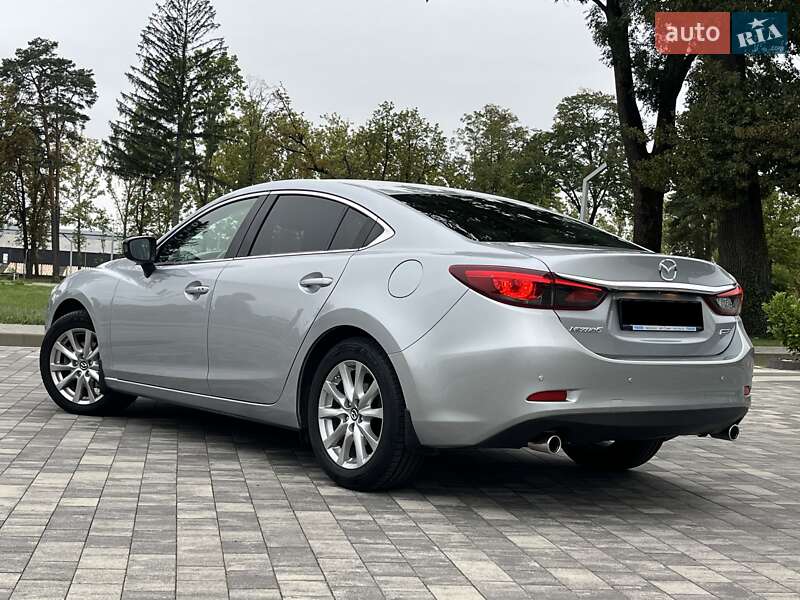 Седан Mazda 6 2016 в Мукачево