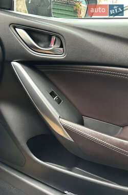 Седан Mazda 6 2015 в 