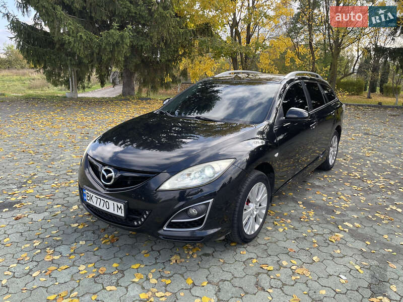 Універсал Mazda 6 2011 в  фото Універсал Mazda 6 2011 в