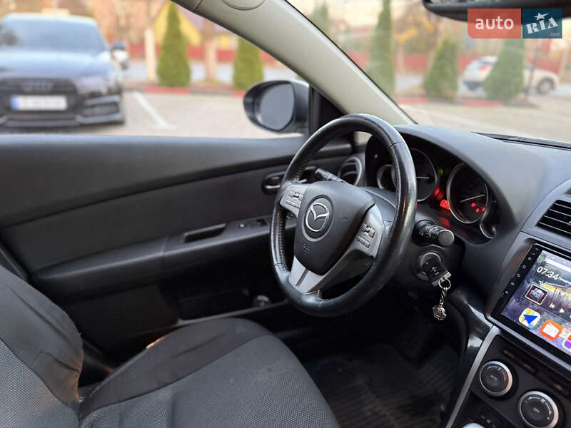 Седан Mazda 6 2008 в Чернівцях