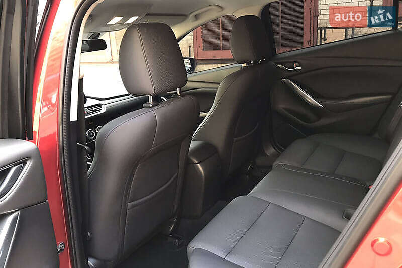 Седан Mazda 6 2017 в Львові