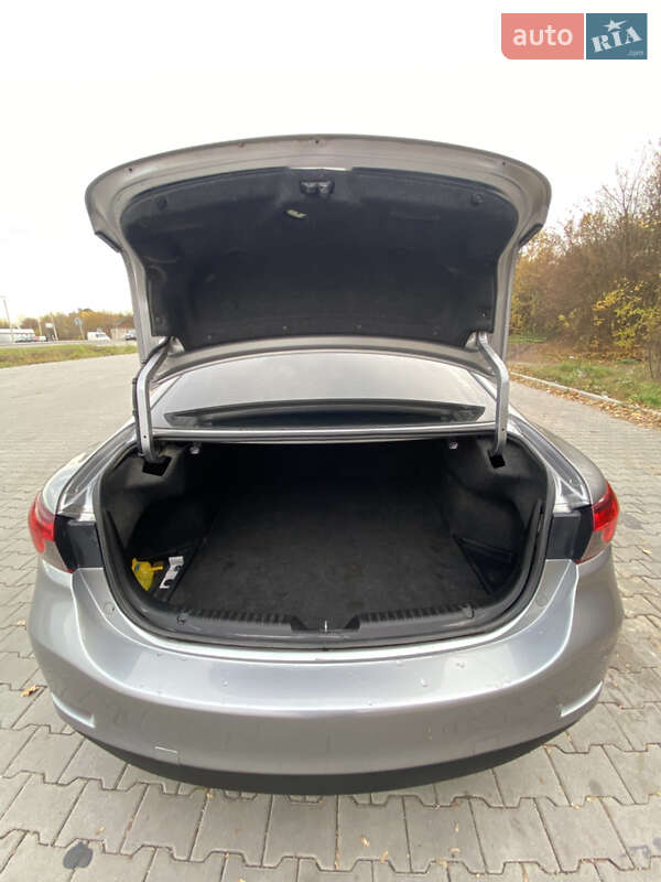 Седан Mazda 6 2013 в Копычинце