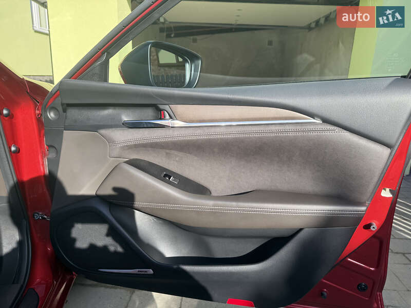 Седан Mazda 6 2019 в Городке