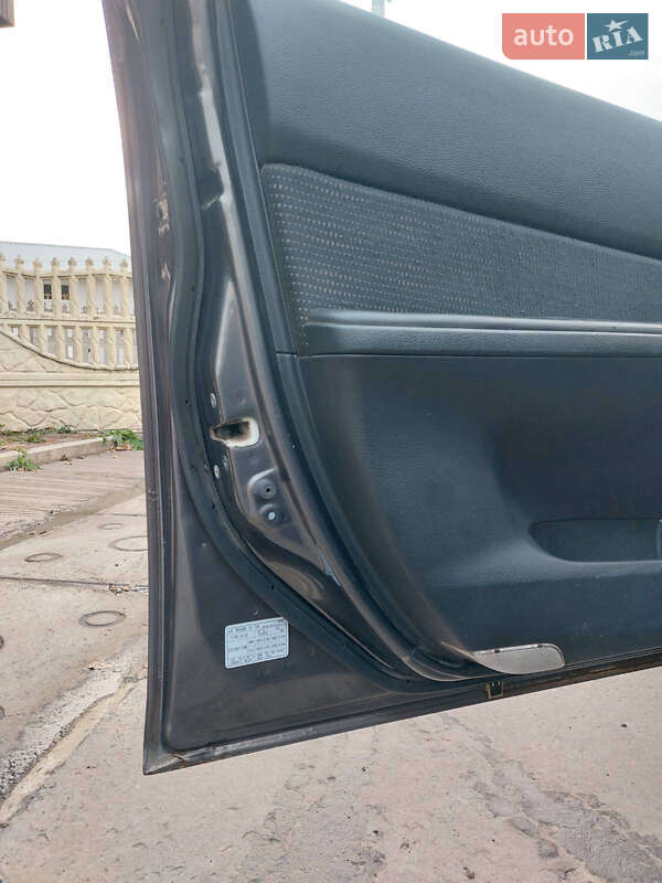 Седан Mazda 6 2006 в Перещепині