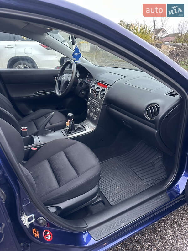 Седан Mazda 6 2002 в Новой Водолаге