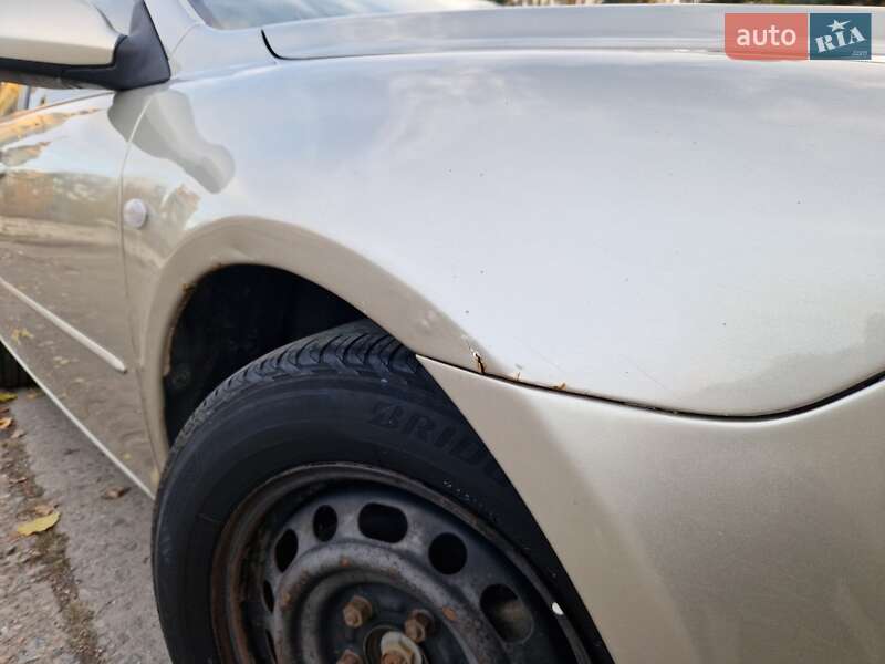 Седан Mazda 6 2003 в Дніпрі