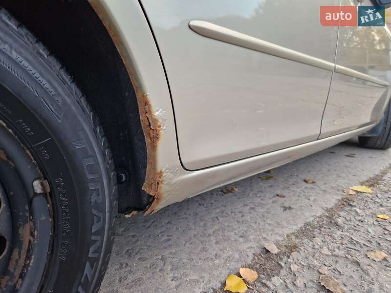 Седан Mazda 6 2003 в Дніпрі