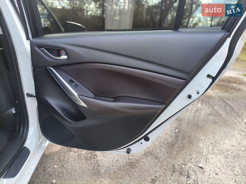 Седан Mazda 6 2015 в Запорожье