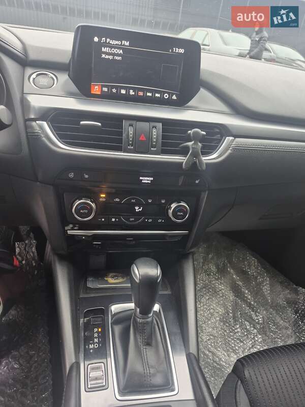 Седан Mazda 6 2016 в Киеве